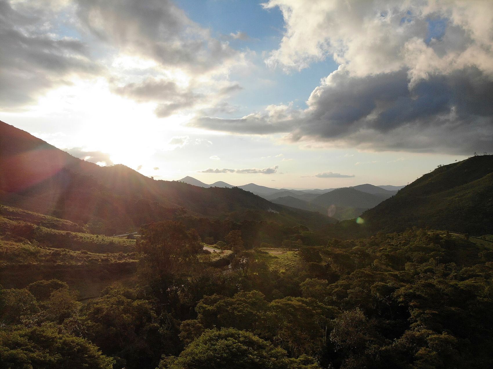 Mirante da serra no fim da tarde